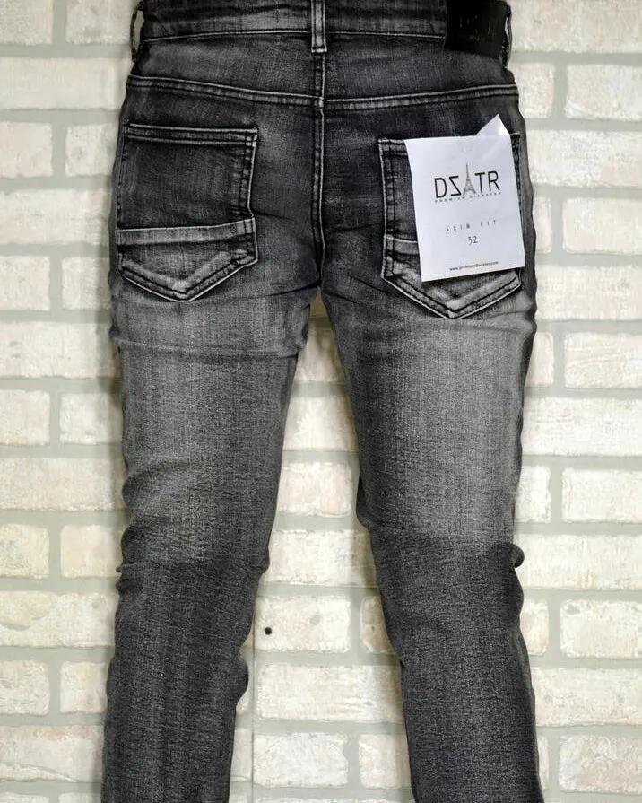 Knee Ripped Stretched Jean