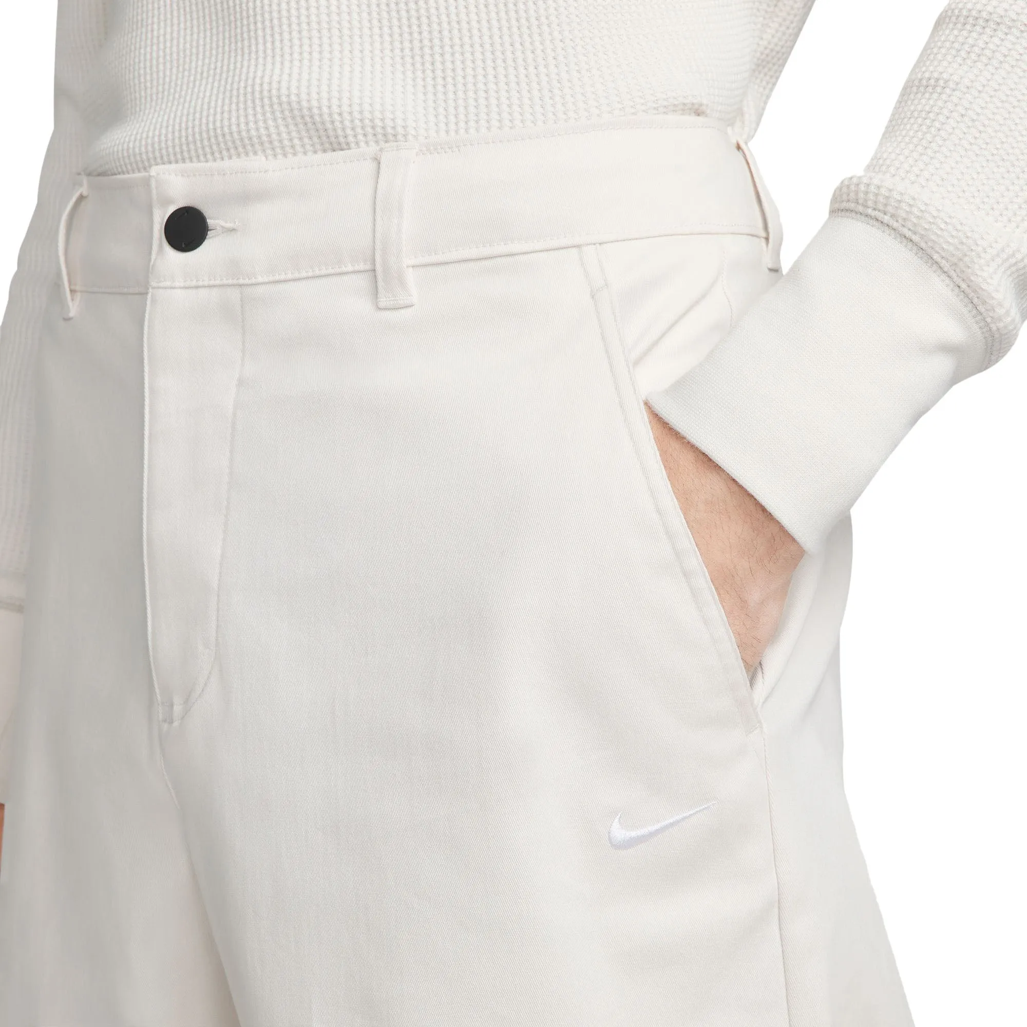 Sure! Here’s an optimized title for the product:

Nike Life El Chino Pants - Mens White Casual Trousers FD0405-030

This title includes appropriate modifiers to enhance the products appeal and searchability.